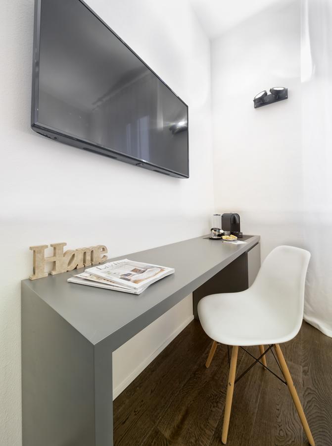 Emilia Suite Express Modena Bagian luar foto